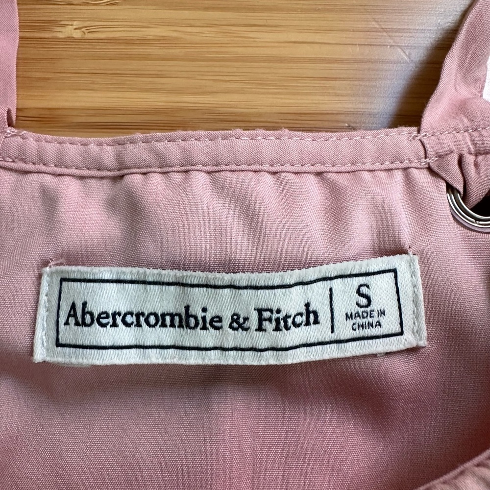 Abercrombie Pink Eyelet Halter Crop Top Small - Picture 7 of 11
